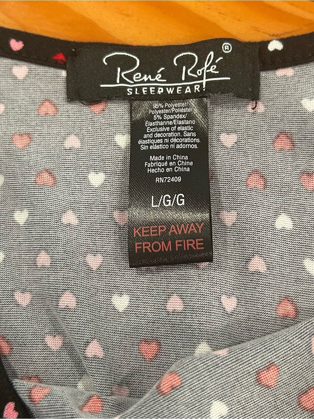 Rene Rofe Sleepwear woman’s 2 pieces- black with red & pink hearts - Picture 5 of 12